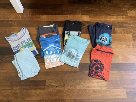 T-Shirt Set für Jungen verschiedene Modelle Grösse 146-152