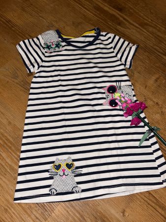 Gestreiftes Kleid mit Kätzli 104/110 - neuwertig