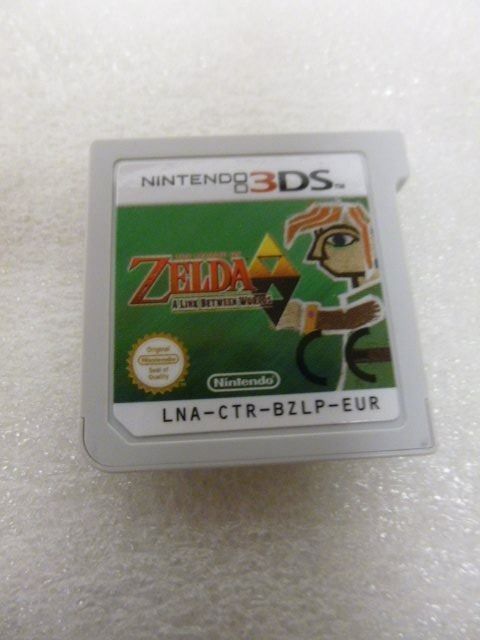 Nintendo Jeux: Zelda A Link Between Worlds - 3DS Nintendo – D'occasion à Pambio Noranco par Pol69