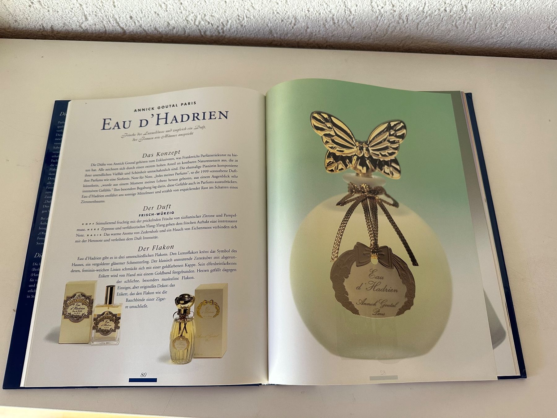 Livres: Parfums Edition 2001, Buch – D'occasion à Aarburg par flacon05 4