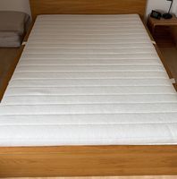 Matratze mit waschbarem Anzug, 140x200 (neuwertig)