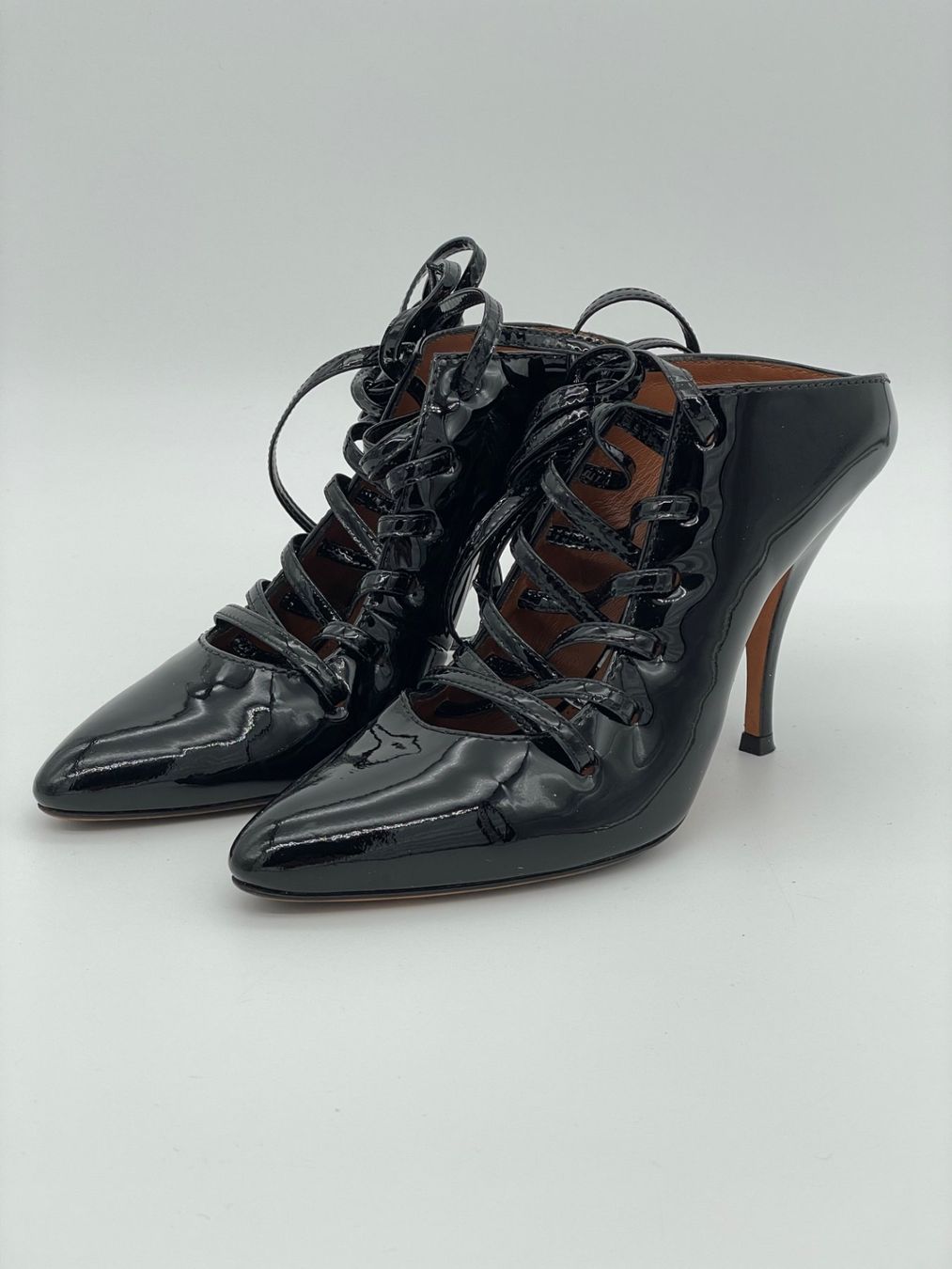 Givenchy Damenschuhe: Givenchy Lace-up Patent Mule Pump EU 36 Schwarz – Gebraucht aus Zürich von shoe_shop 2