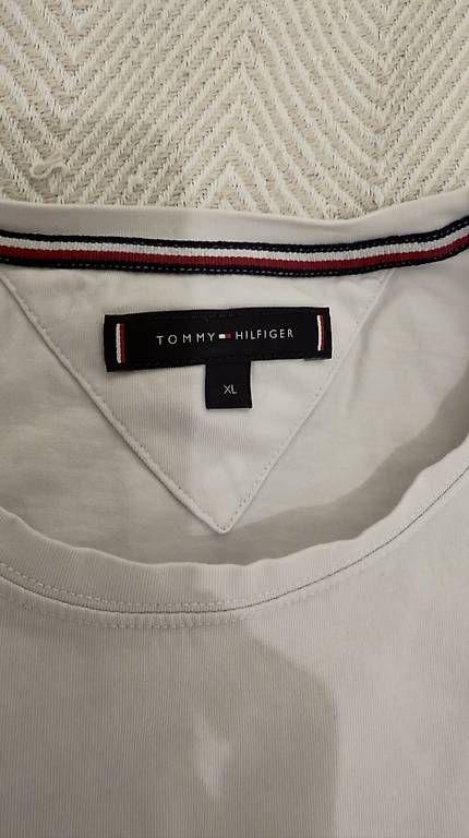 T-Shirts: Tommy Hilfiger Shirt weiss – Gebraucht aus Brunnen von sea_c7bm 2