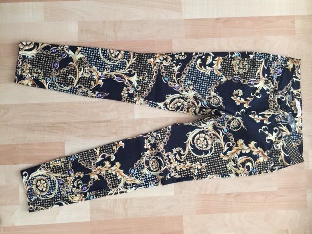 Alba Moda Pantaloni: Gemusterte Hose von Alba Moda – Usato da Bülach venduto da Gluecksgriff