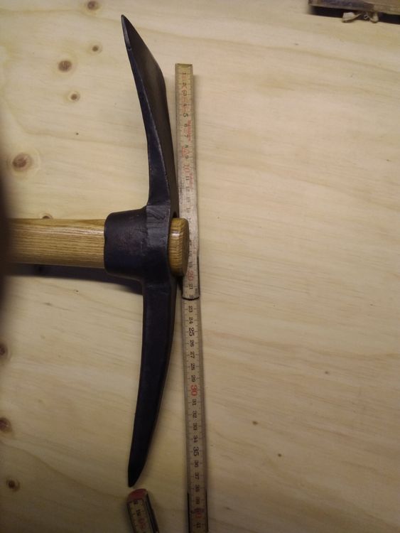 Pickel Werkzeug Kaufen auf Ricardo