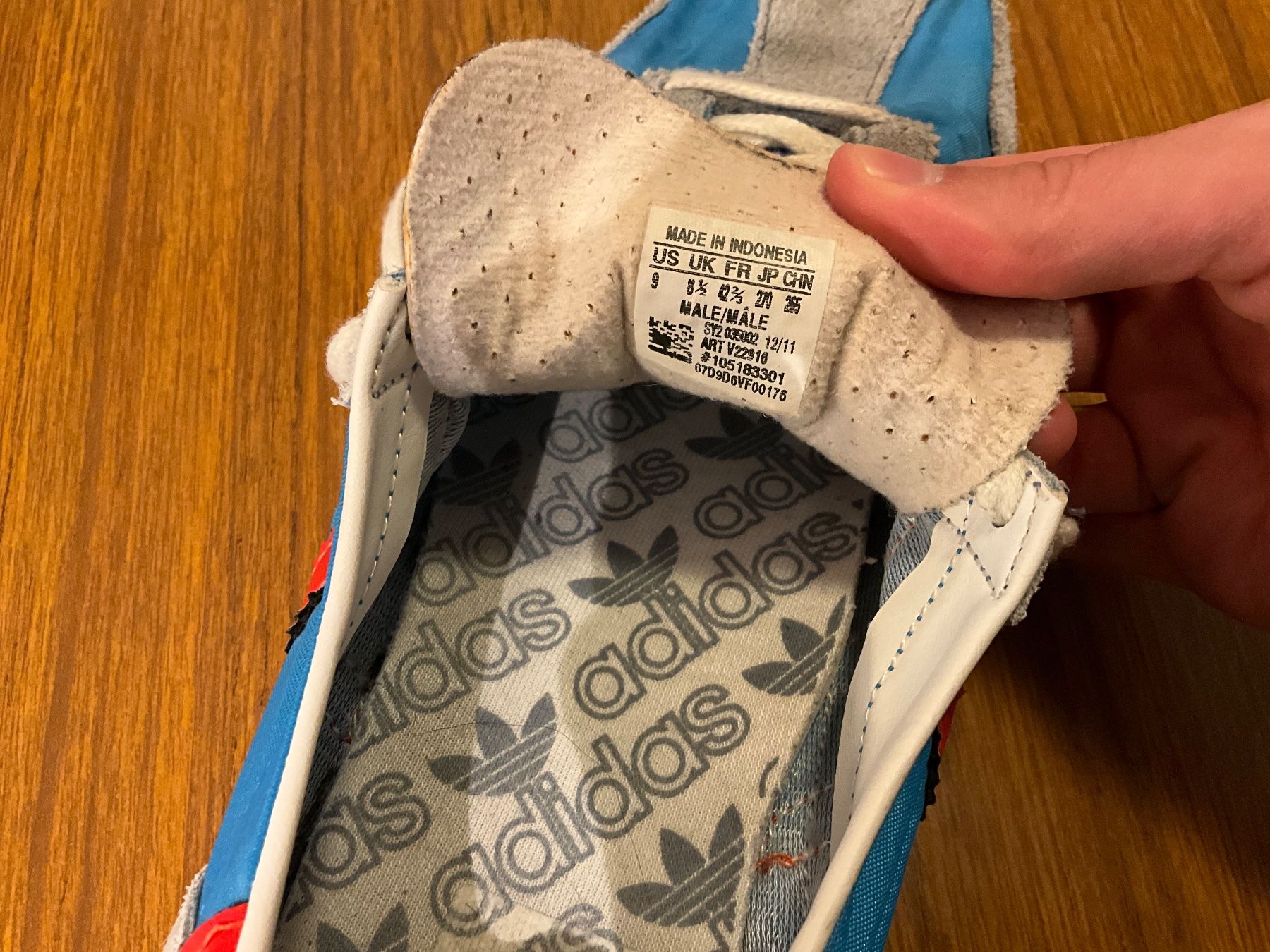 Adidas Scarpe da uomo: Vintage Adidas Sneaker, Gr. 42 2/3 – Usato da Fribourg venduto da JohnZ89 3