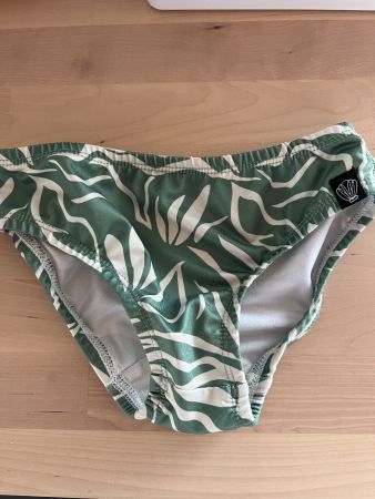 Beach & Bandits BADEHOSE UVP 50+ HELLO TROPICAL 116 122