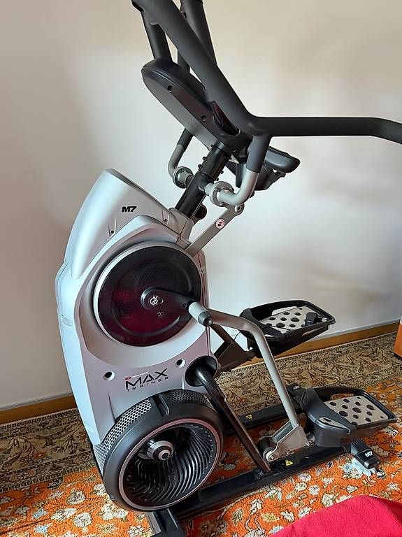 Hometrainer: Blowflex M7 Max Trainer7 – Gebraucht aus Attalens von lpf_pxg6