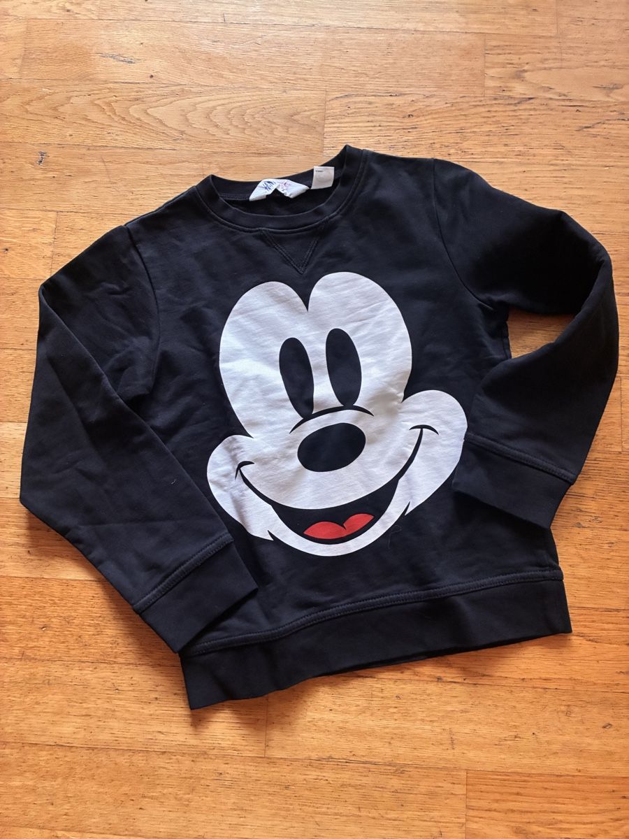 H&M Pulls et sweat-shirts: Cooler Mickey Pullover Gr. 110/116 – D'occasion à richterswil par lunamarie001