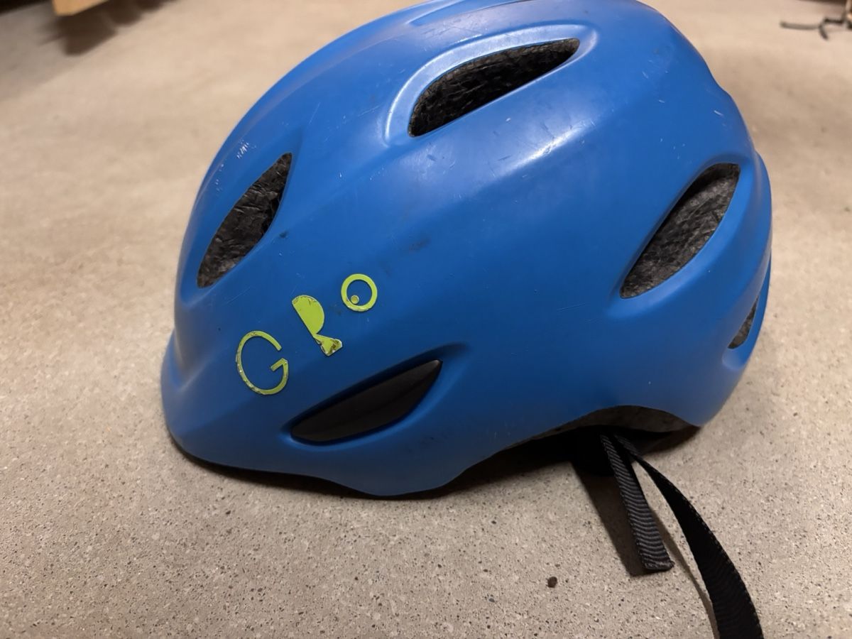 Giro Caschi: Kinderhelm blau Giro Kinder 3-4 Jahre – Usato da Zürich venduto da vendotodito