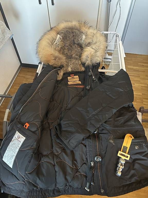 Vestes: Winterjacke Gr S – D'occasion à Wangen SZ par gra_r2tj