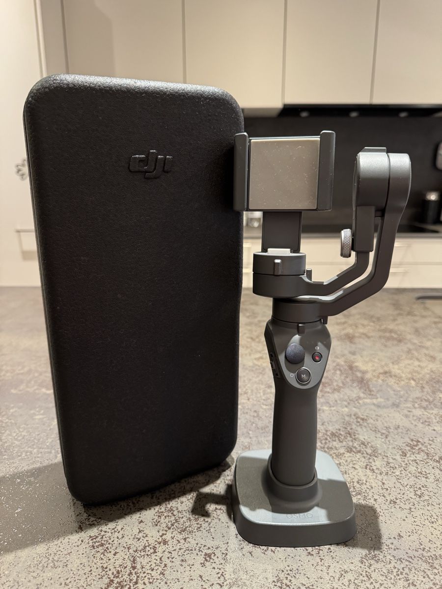 DJI Halterungen: DJI Osmo Mobile 2 + Ständer | Neuwertig – Neu (gemäss Beschreibung) aus Dussnang von 7SRKajol7