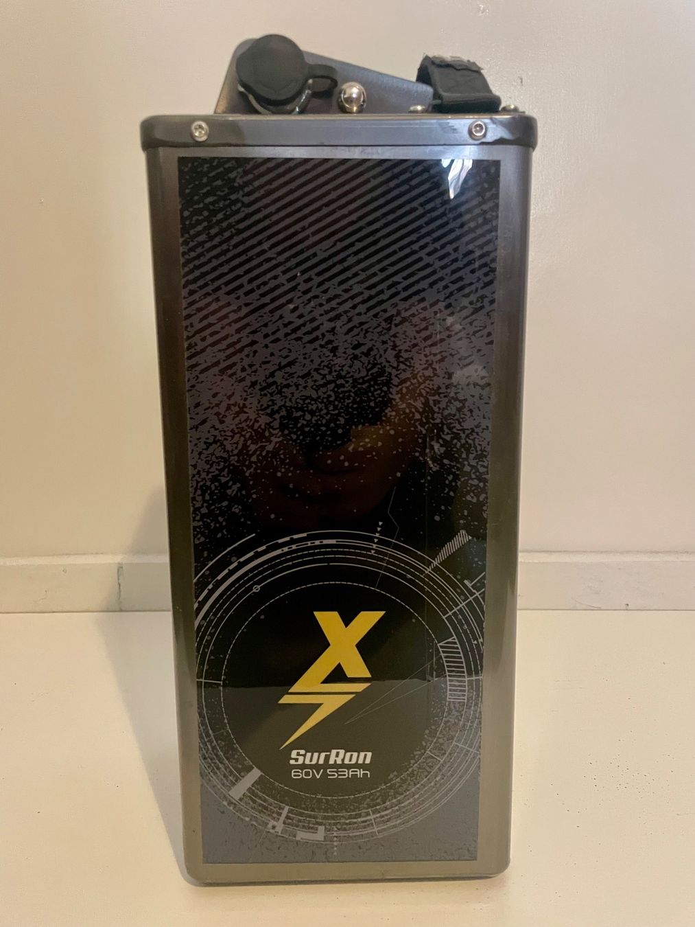 Sur-Ron Batterie: EBMX BATTERIE 60V 53AH Sur-Ron light Bee – Usato da Triesenberg venduto da wintersunfun