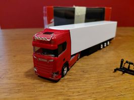 Herpa Scania CS rot mit Kühlauflieger in weiss 1:87