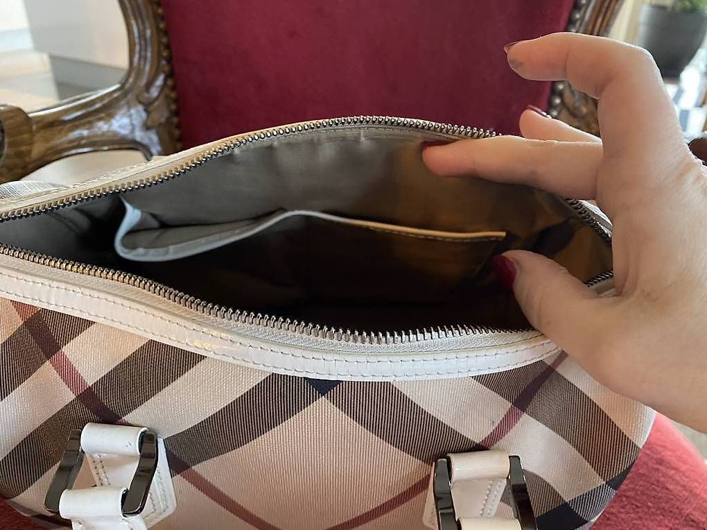 Burberry Borse da donna: Sac Burberry – Usato da La Chaux-de-Fonds venduto da eli_9dy8 2