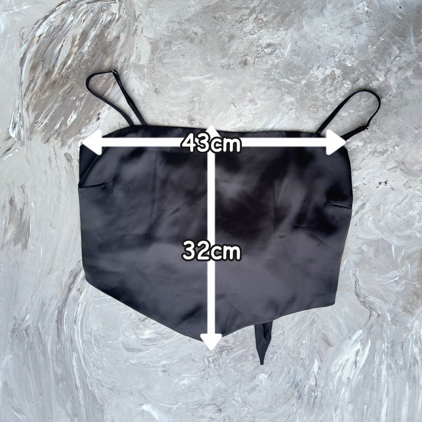 Tops: Top Cache-Cœur Satin Noir – D'occasion à Thônex par BrYu 7