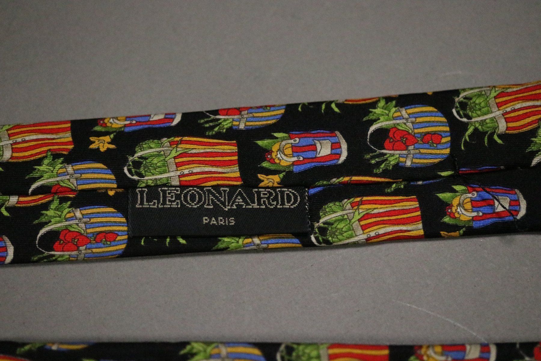 Cravatte: vintage LEONARD Seidenkrawatte – Usato da Hombrechtikon venduto da BAZ-Vintage 4