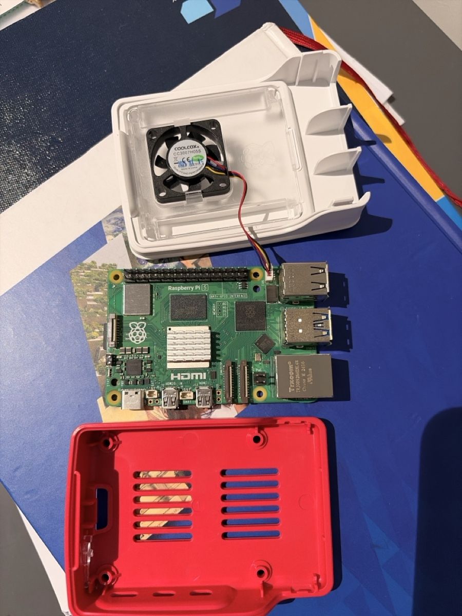 Raspberry Pi PCs: Raspberry Pi 5 2gb ink. Gehäuse – Gebraucht aus Rothrist von phe_5z68