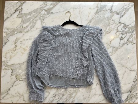 ZARA Elegante Bluse mit Fransendetails & Pailletten – Gr. M