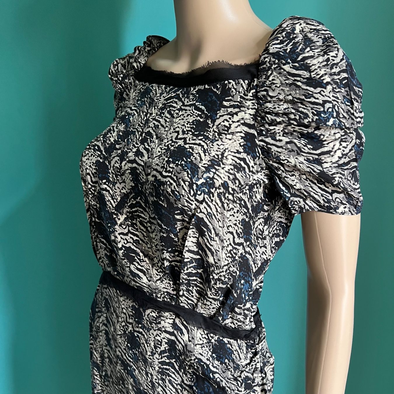 Maje Kleider: MAJE Seidenkleid 🖤 – Gebraucht aus Zürich von ClosetQueen 3