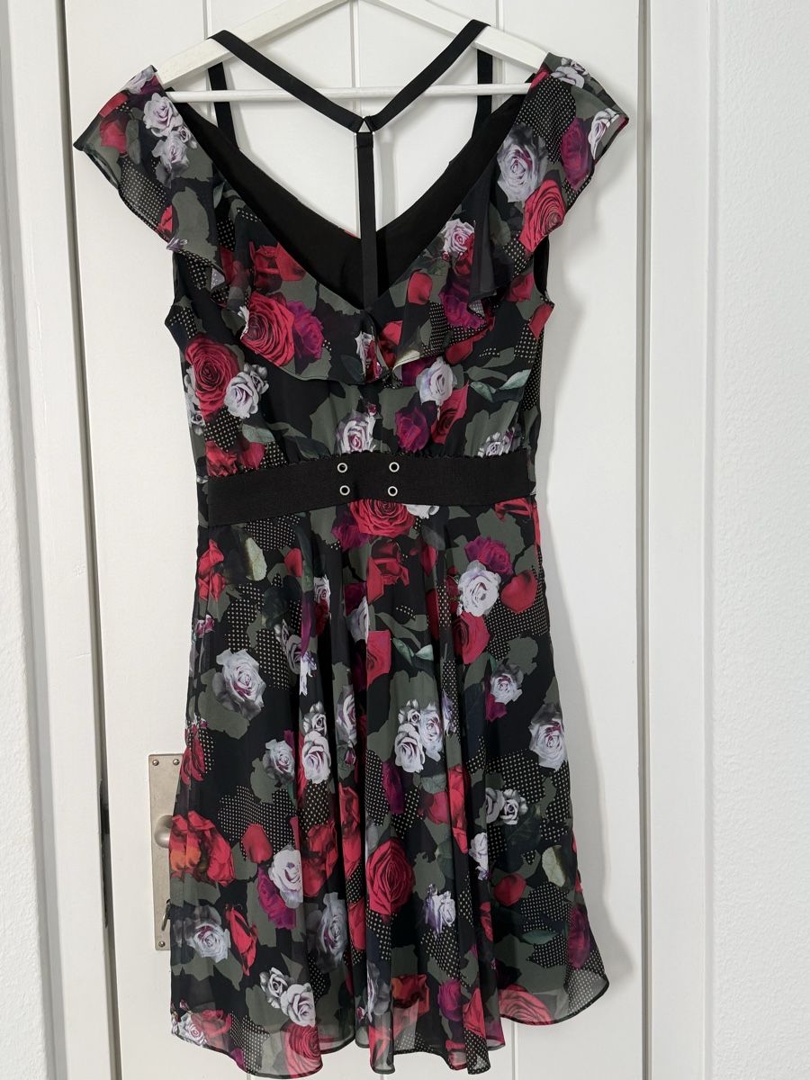 Guess Vestiti: Kleid Guess, Gr. S – Usato da Zürich venduto da parmiggiano 1