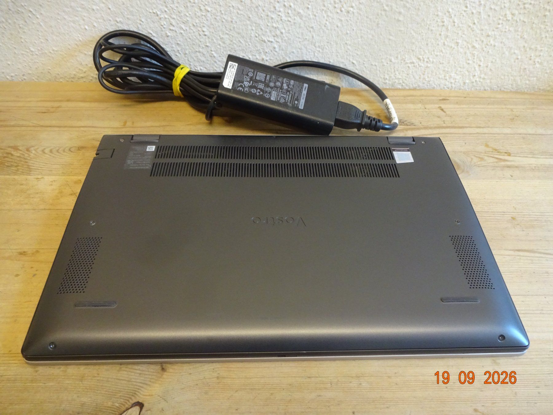 Dell Notebooks: DELL VOSTRO – Gebraucht aus Winterthur von Starrite 9