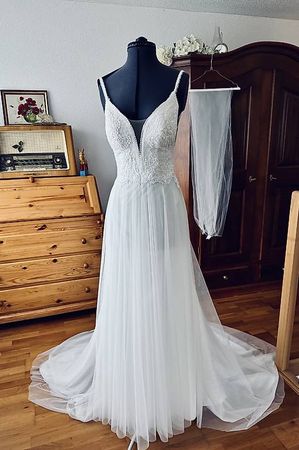 NEW ARRIVAL! Romantisches ALinie Brautkleid in 34/36
