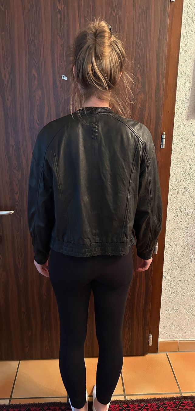 Giacche: schwarze Bomber-Lederjacke Damen (M) – Usato da Spiez venduto da gerybeo 5