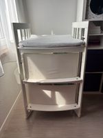 Stokke Wickeltisch mit Zubehör weiss guter Zustand
