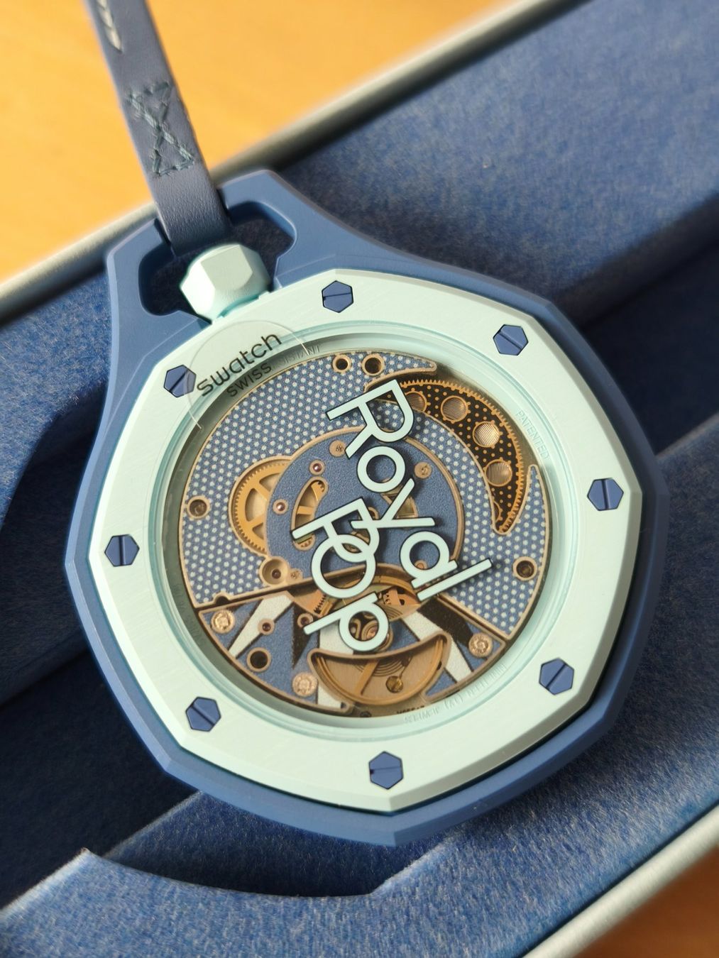 Audemars Piguet Montres: AP X SWATCH ROYAL POP LAN BA – Neuf avec emballage d'origine à Zürich par Eduuooo 2