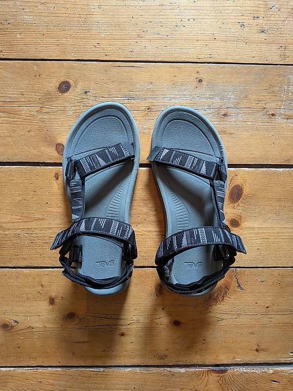 Teva Scarpe da uomo: Teva Trekking-Sandalen 44.5 – Usato da Basel venduto da Shikari