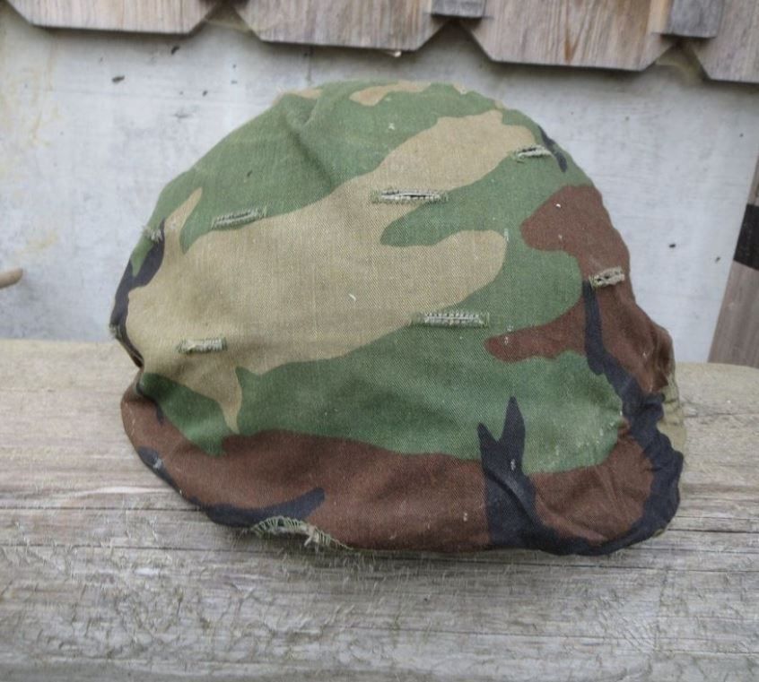 Armes blanches: Casque Militaire HELM, ORIGINALE – D'occasion à Lausanne par asdyx 1