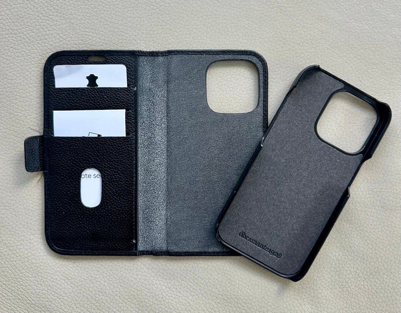 Cover & Protezioni schermo: iPhone 14 Pro Cover - iPhone Schutzhülle - 2 teilig  NEU – Nuovo e nell'imballaggio originale da Ried-Brig venduto da Challi