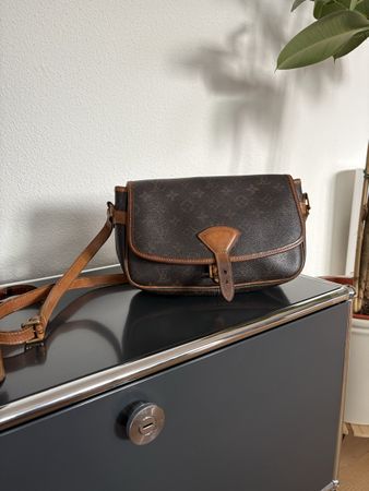 Louis Vuitton Sologne Monogram Schultertasche