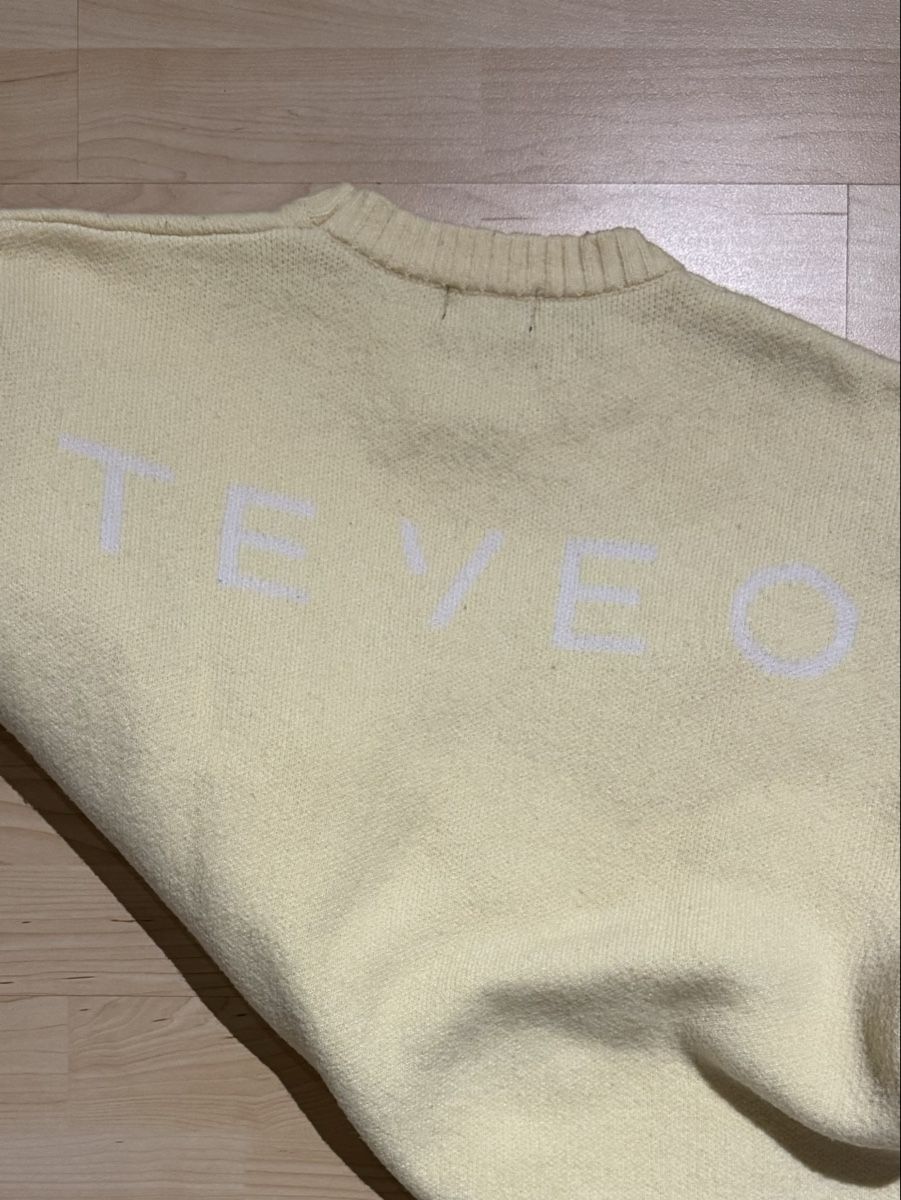 Teveo Maglioni & Felpe: Pullover Teveo gelb, Grösse M – Nuovo (secondo la descrizione) da Tuggen venduto da jess_gls06 1