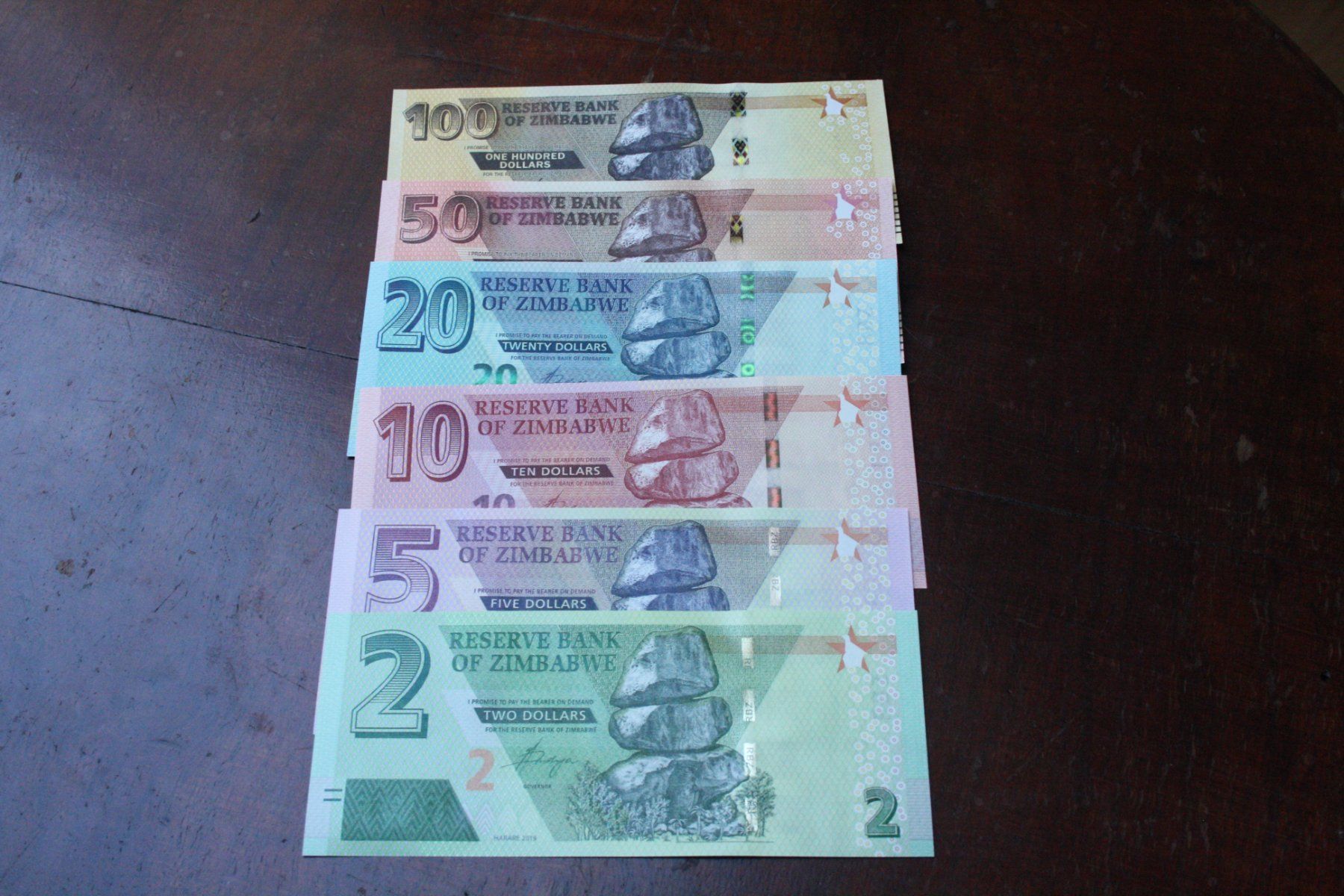 Banconote: UNC Zimbabwe serie 2019-2020 – Nuovo (secondo la descrizione) da Cormondrèche venduto da Hermes.monnaies