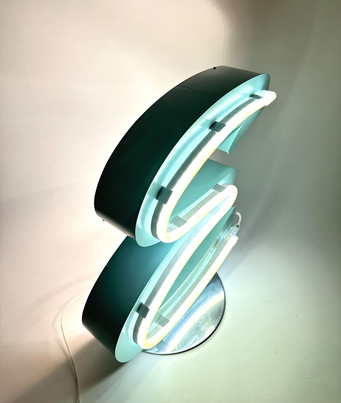 Lampade: grosser Tischlampe Leuchtbuchstabe "E" – Usato da Basel venduto da D.plus 2