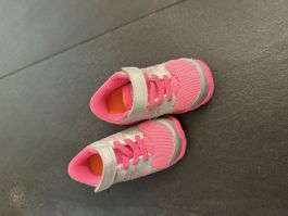 Nike Kinderschuhe pink silber Grösse 22