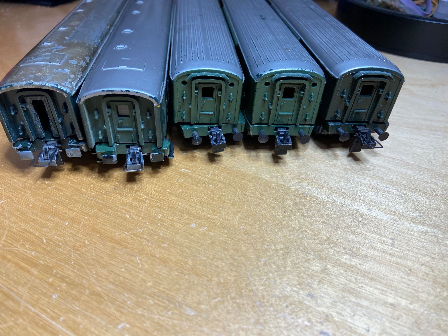 Trix Modelleisenbahnen: 5 Trix Express BLS Wagen – Gebraucht aus Basel von Relaphe 4