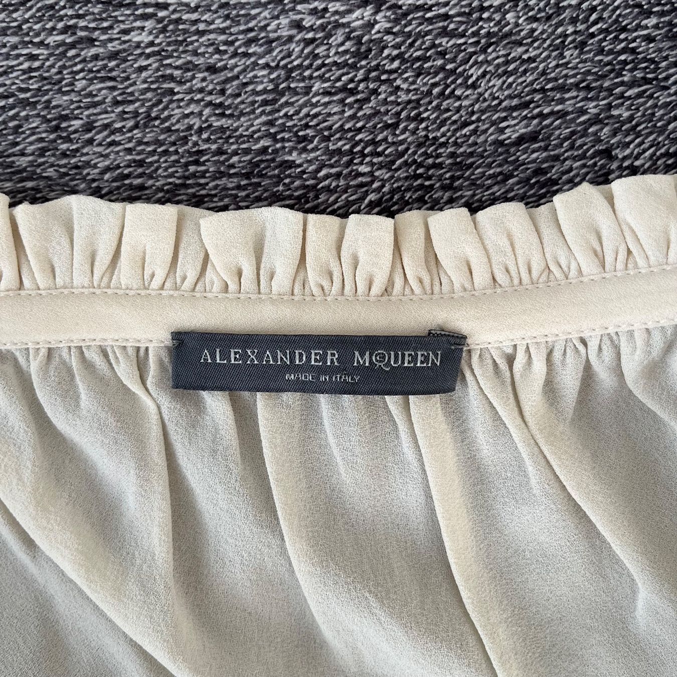 Alexander Mcqueen Tops: Alexander McQueen Top – D'occasion à Zug par Grc999 3