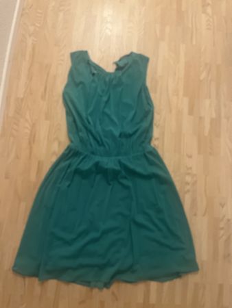 Guess Kleid ‼️ein Artikel gratis dazu 