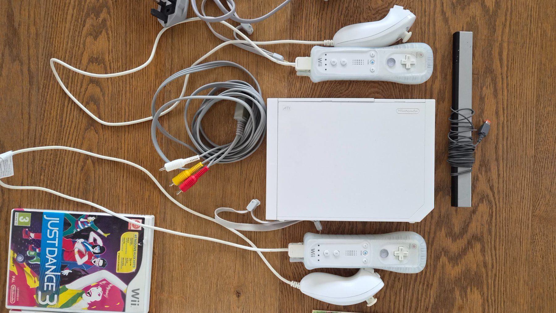 Nintendo Consoles: Console Nintendo Wii et accessoires – D'occasion à Savièse par stephmei 2