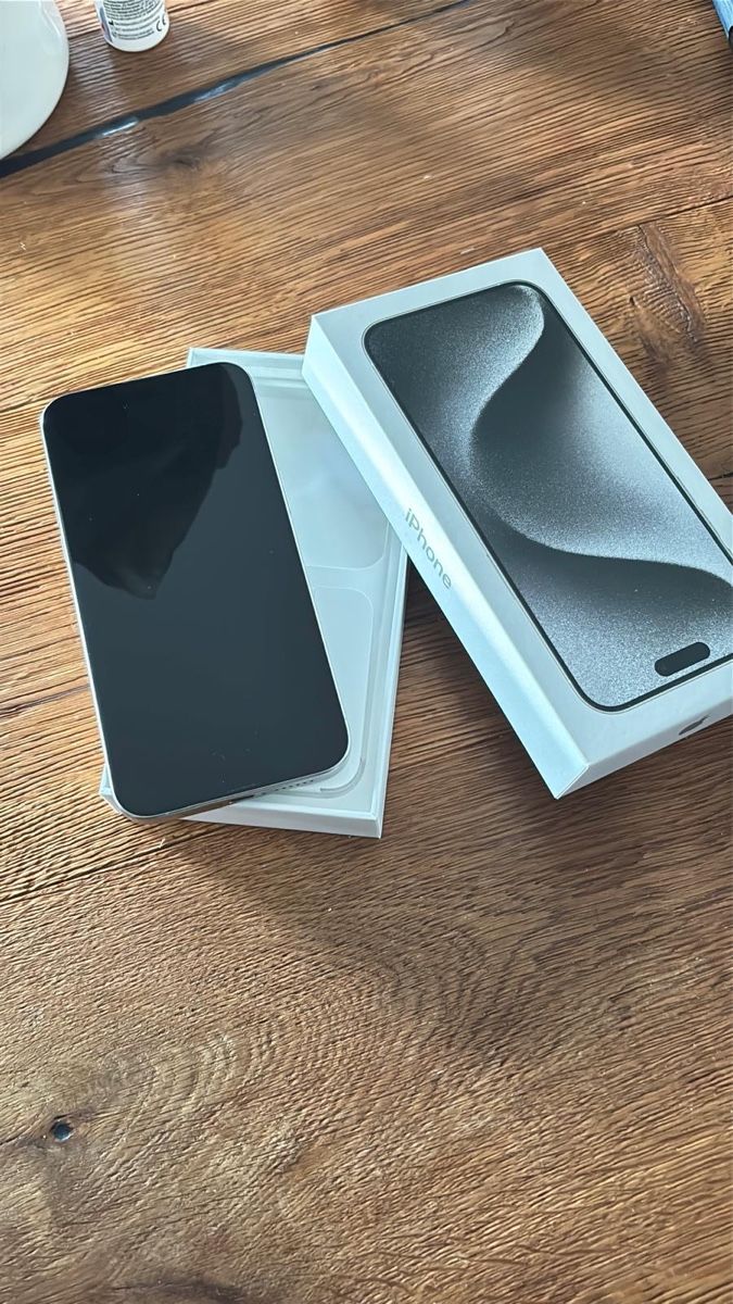 Apple Telefoni cellulari / Smartphones: Iphone 15 pro max Titan – Usato da Zuben venduto da Uwe19680 2