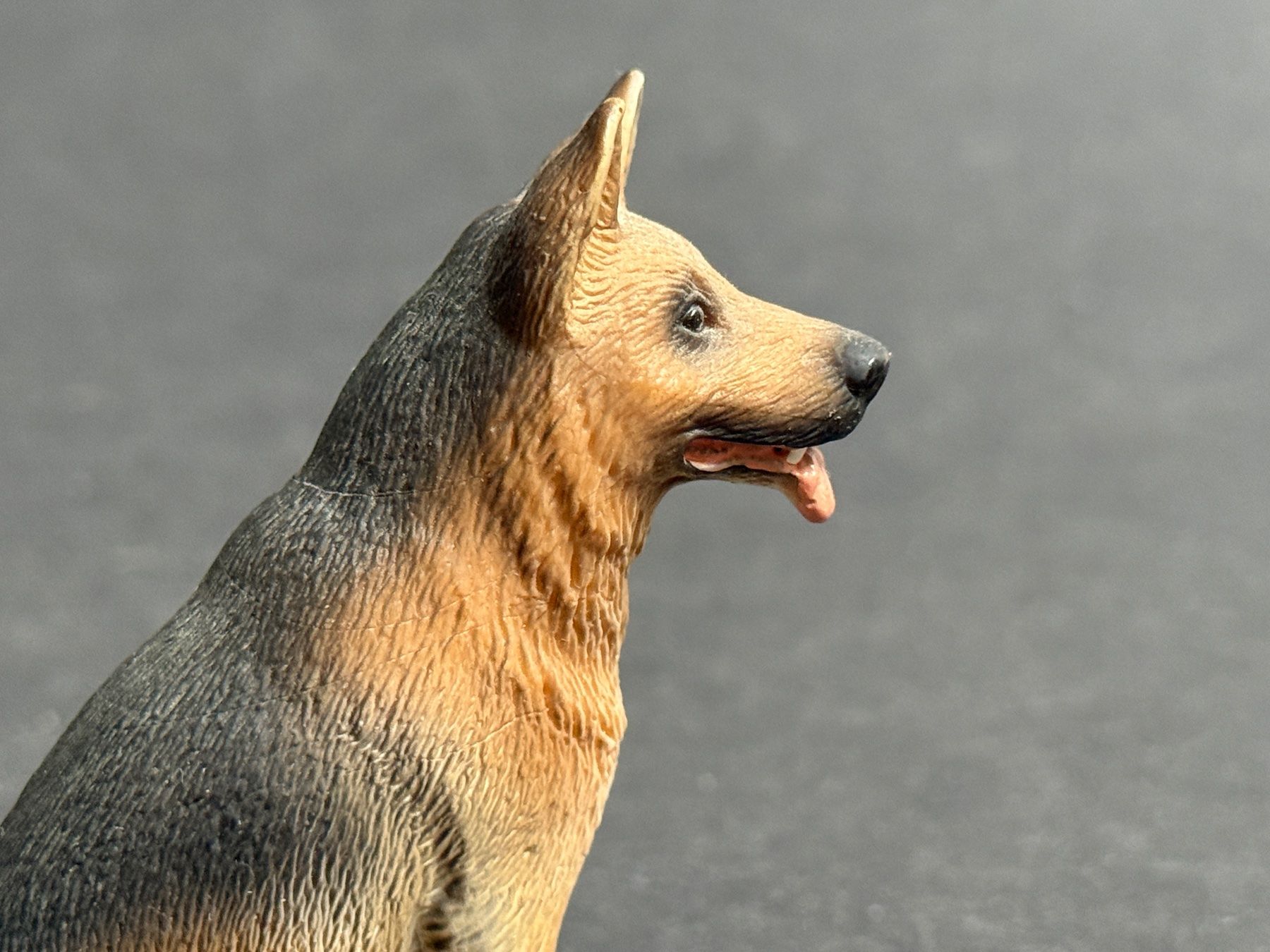 Schleich Statuette: Schleich Schäferhund Rüde, sitzend Hund – Nuovo (secondo la descrizione) da Ennetbaden venduto da mapa05 4