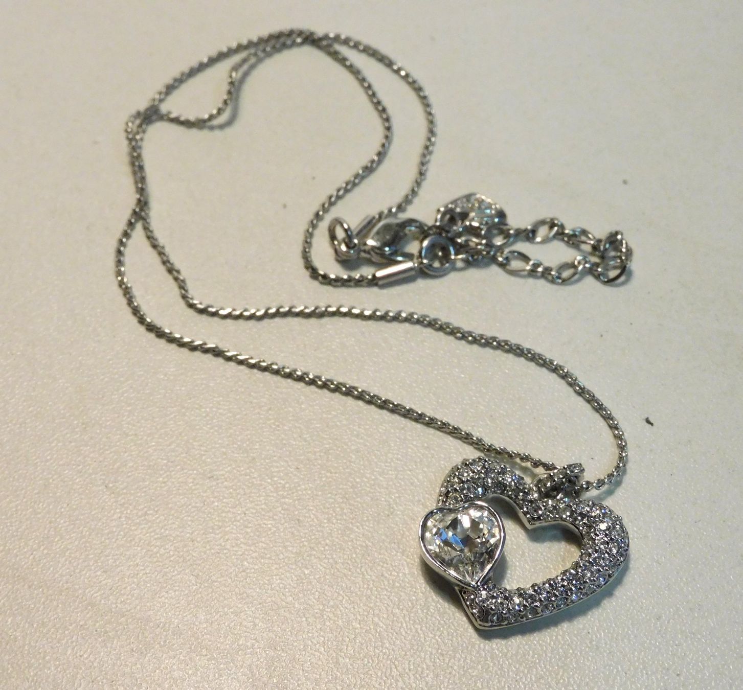 Catenine: Halskette Modeschmuck - Herzanhänger ca 2 x 2 cm – Usato da Sursee venduto da 76 1