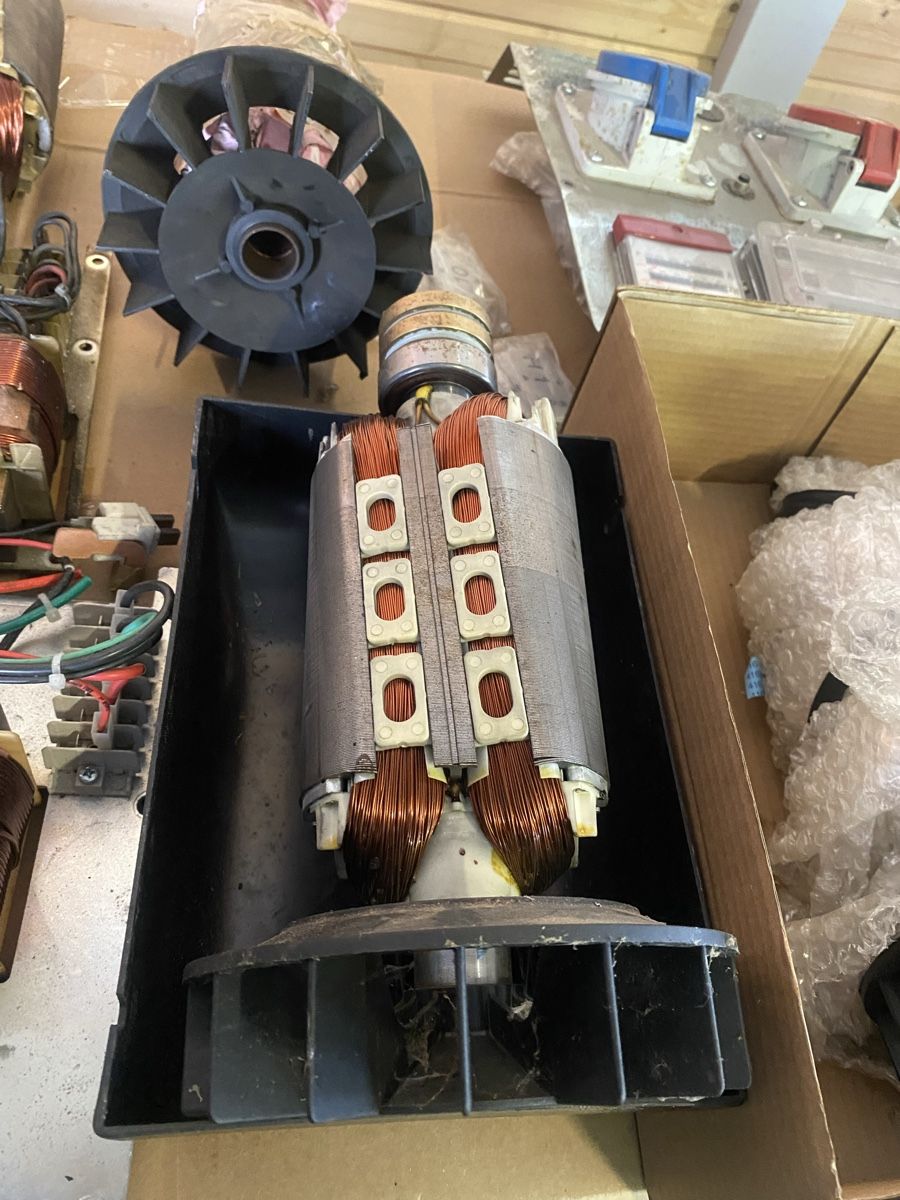 Generatori di corrente: Generator, Rotor, Notstromgruppe – Usato da Ebnat-Kappel venduto da Mech57 3