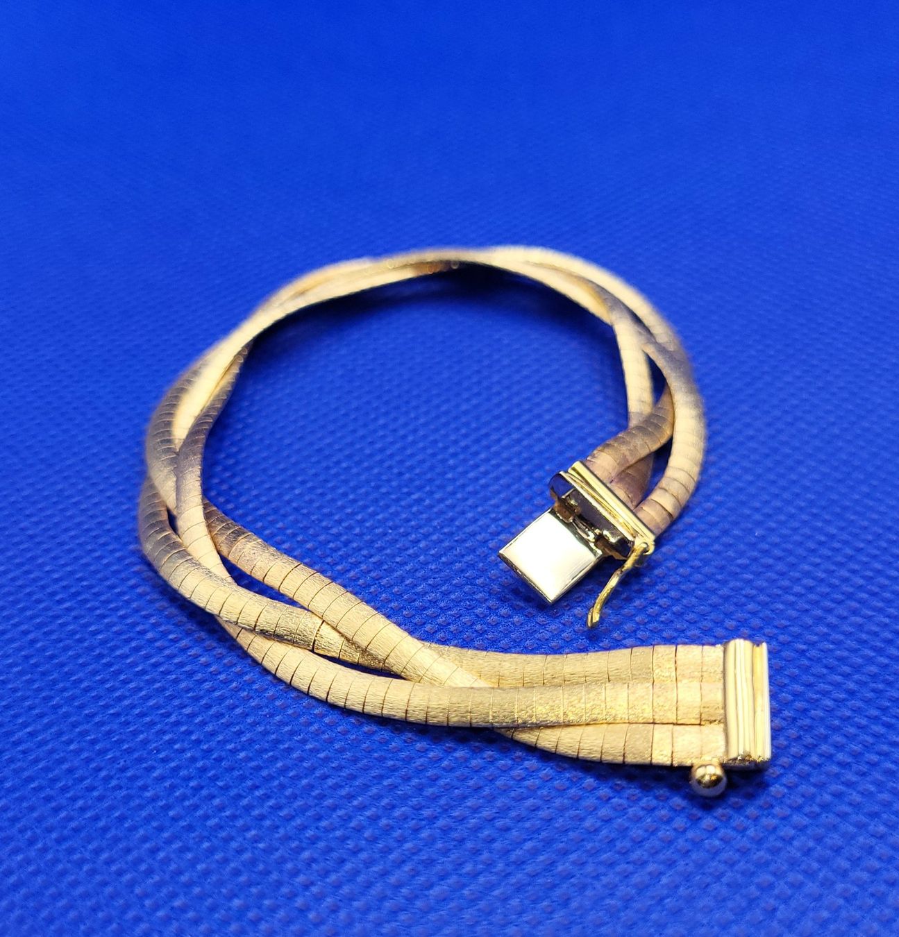 Armbänder & -reifen: 585 Massiv Bicolour Gold Armband – Gebraucht aus Wald ZH von Aniade 1