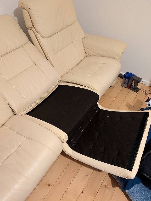Divani: Sofa in sehr gutem Zustand – Usato da Birsfelden venduto da Manzbe 4