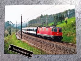 SBB Re 4/4 II mit Postwagen (ex. SNCF) - Foto