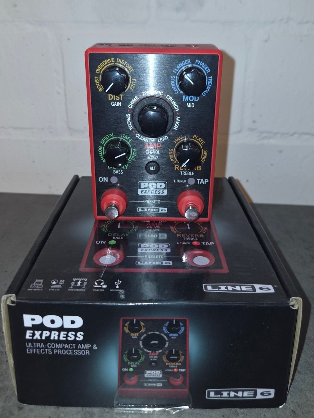 Line 6 Instruments de musique: Pod Express Line 6. Effekt Guitar Pedal – D'occasion à Therwil par DrLou